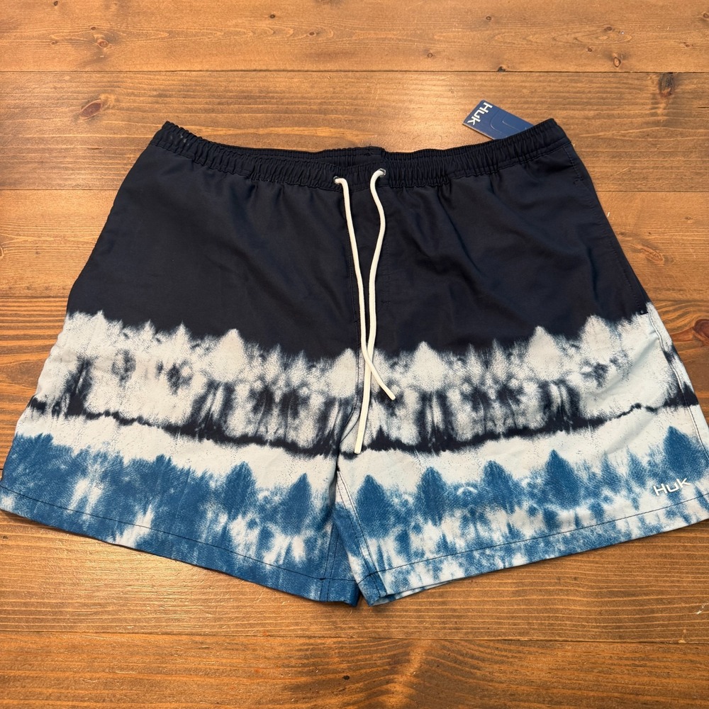 Huk‎ Men's Pursuit Volley Shorts Fishing Blue Salt Dye Size XL Inseam 5.5"